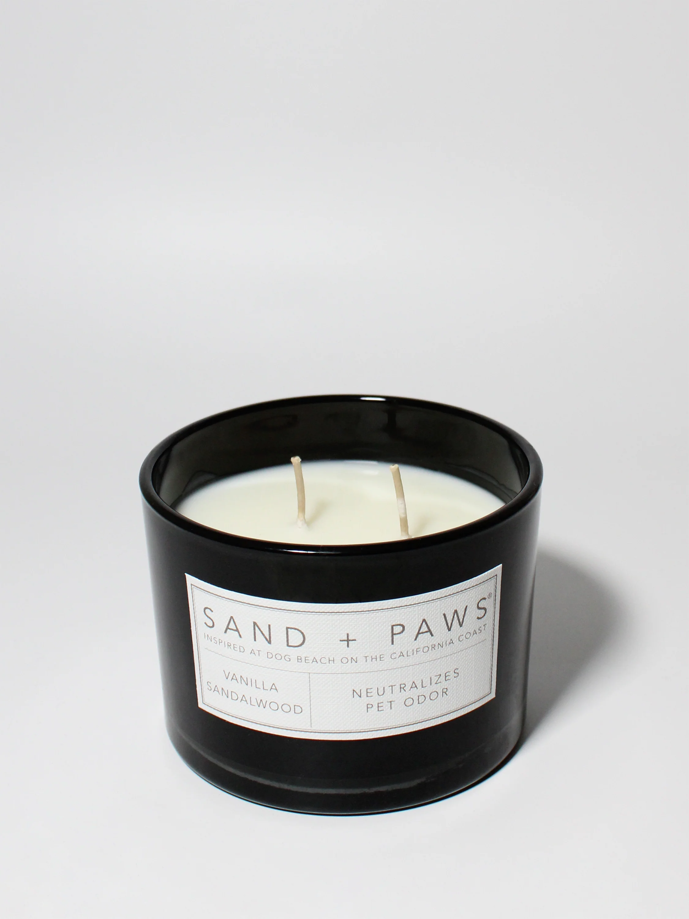 Sand + Paws Vanilla Sandalwood 12 oz scented candle - Image 3