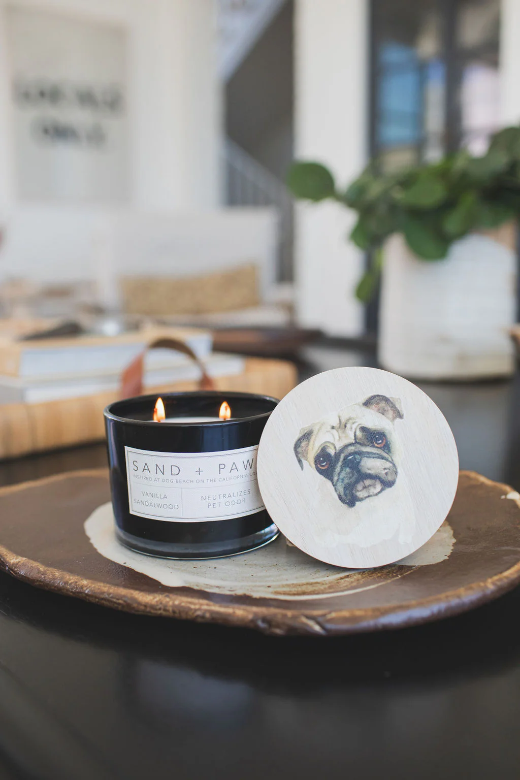 Sand + Paws Vanilla Sandalwood 12 oz scented candle - Image 5