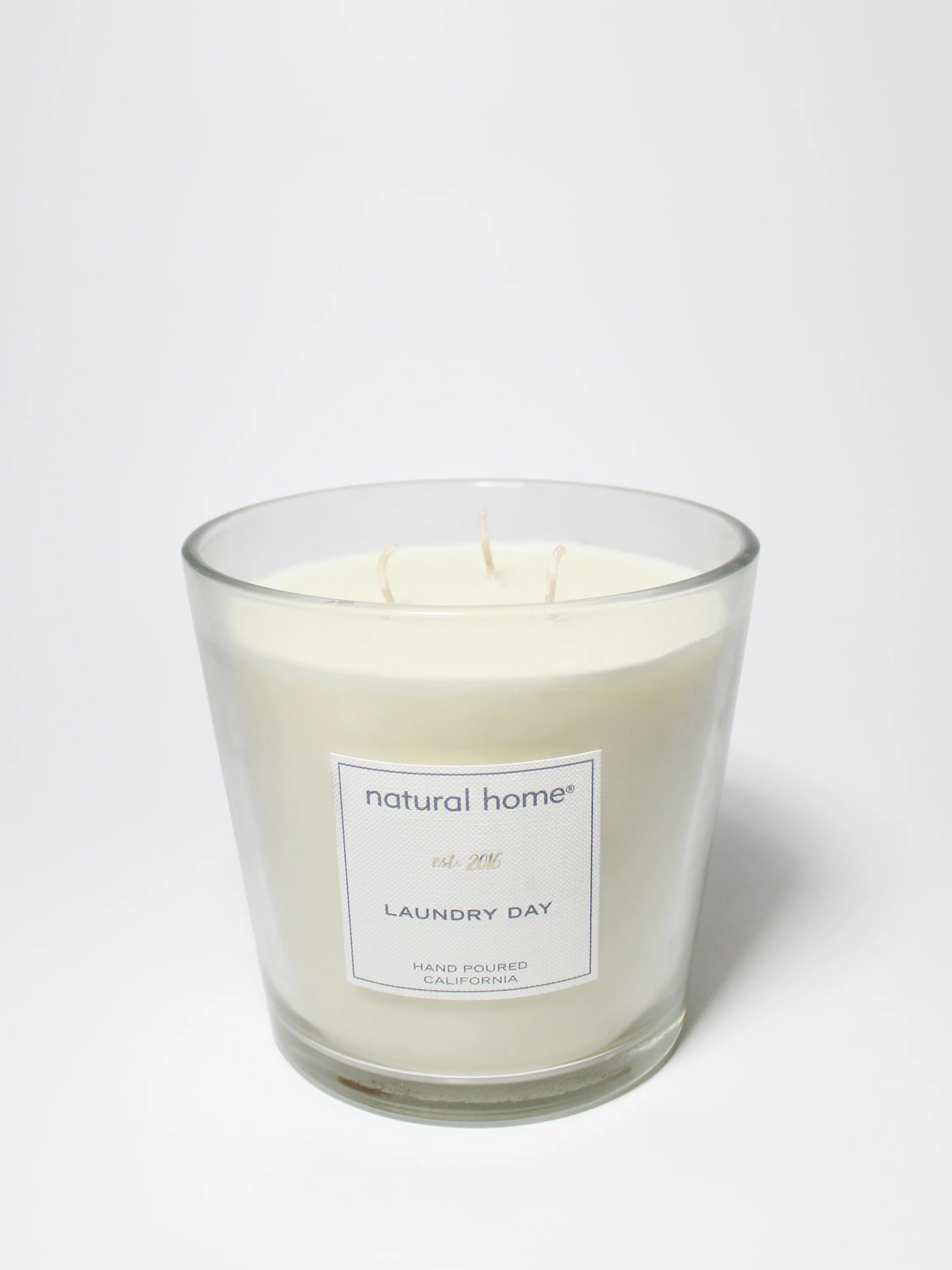 Laundry Day Natural Home 31 oz scented candle - Image 3