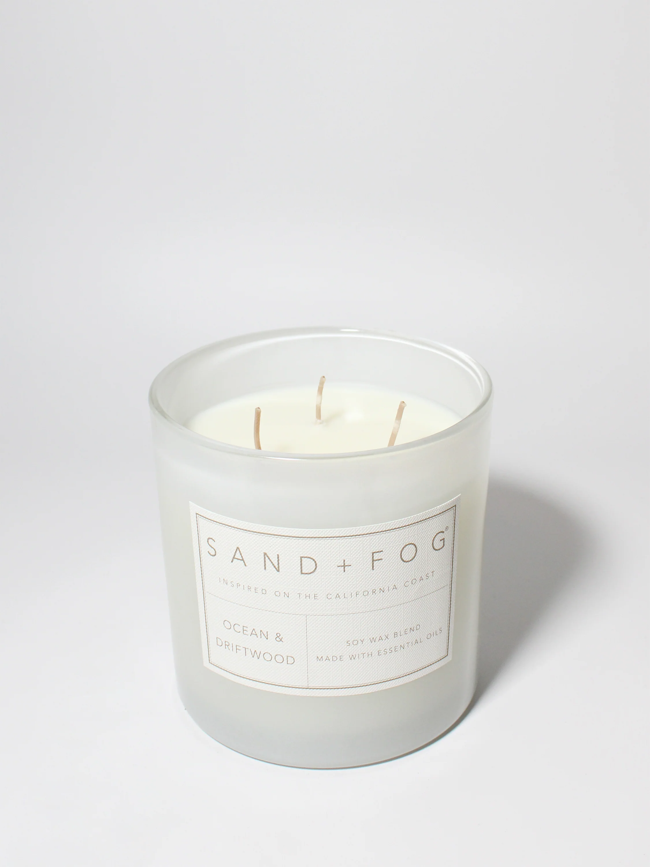 Ocean & Driftwood 21 oz scented candle - Image 3