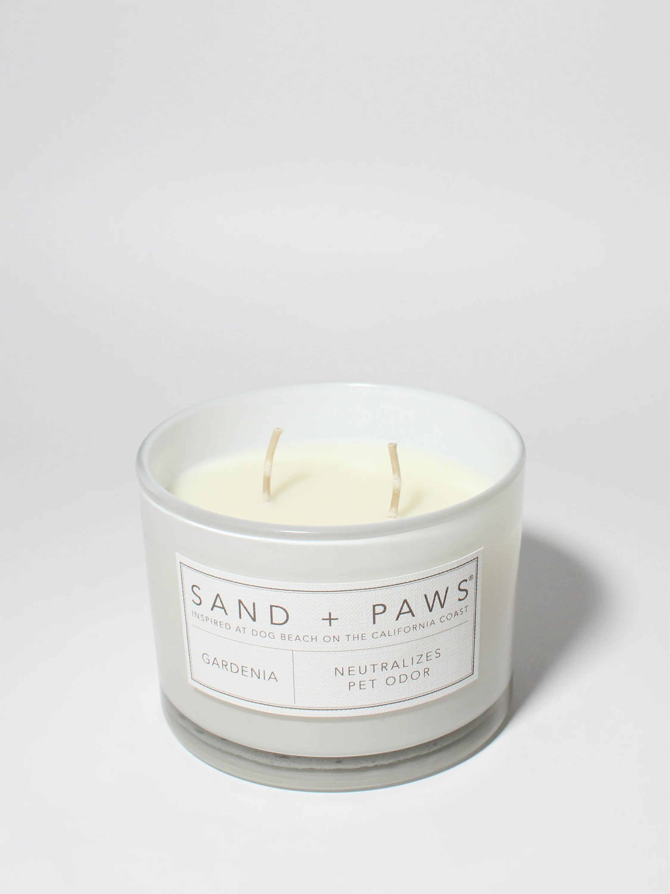 Sand + Paws Gardenia 12 oz scented candle - Image 3
