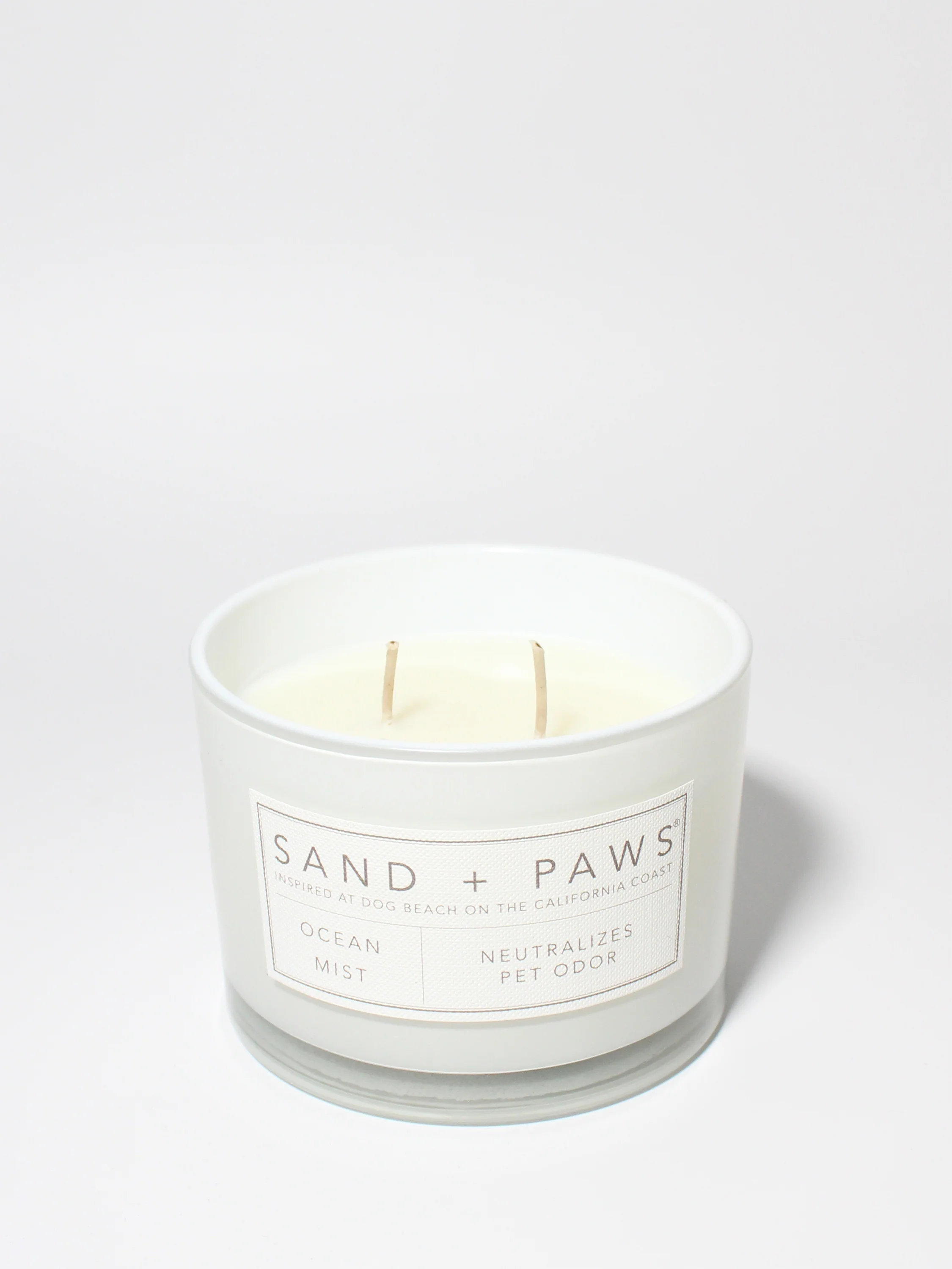 Sand + Paws Ocean Mist 12 oz scented candle - Image 3