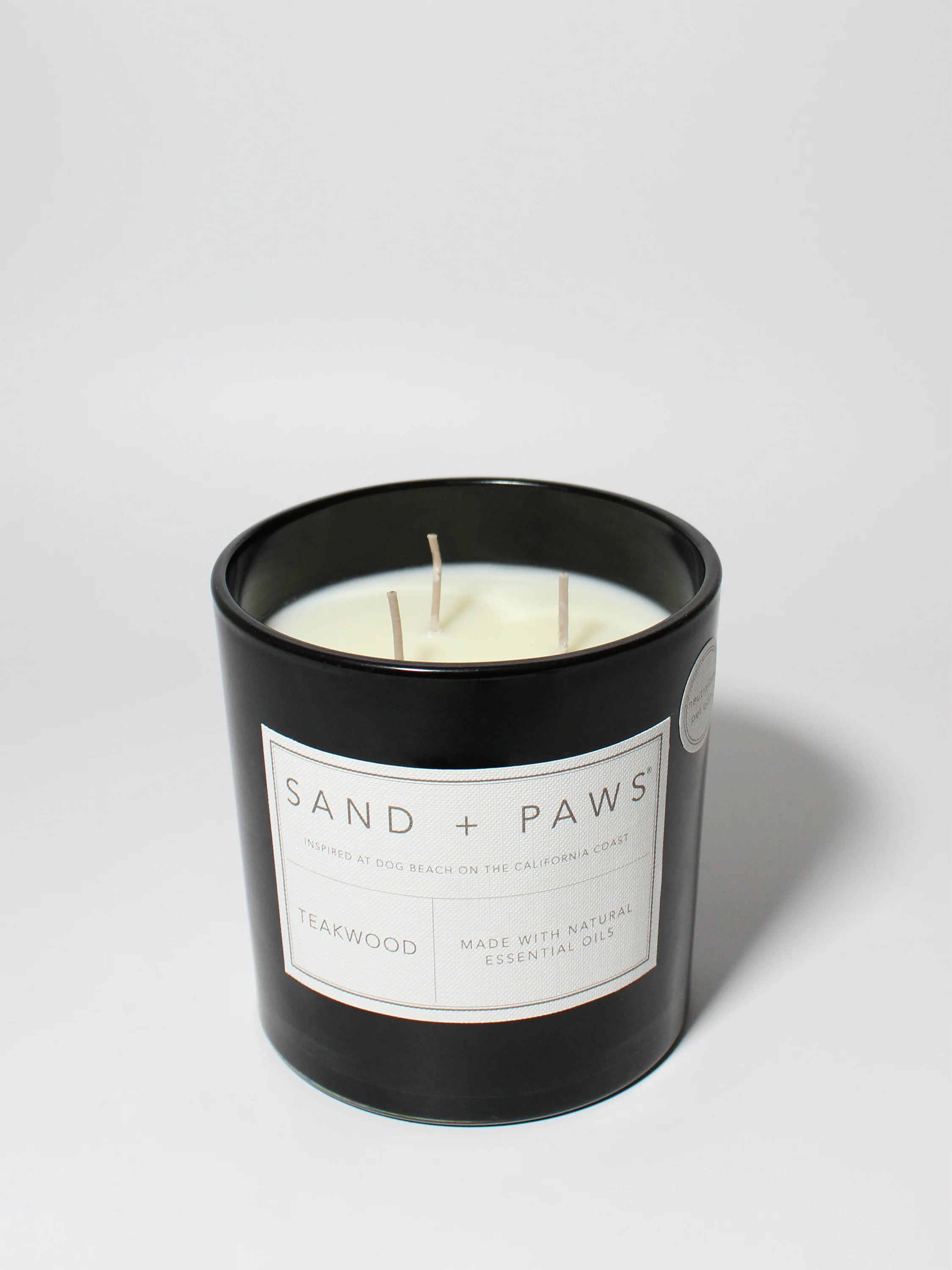 Sand + Paws Teakwood 21 oz scented candle - Image 3