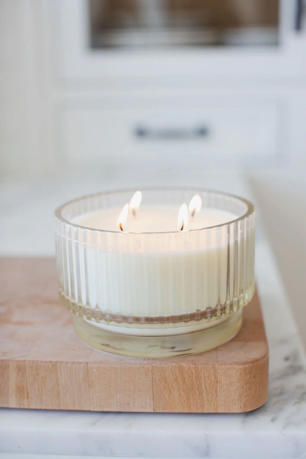 Pineapple Coconut 25 oz scented candle - Image 3
