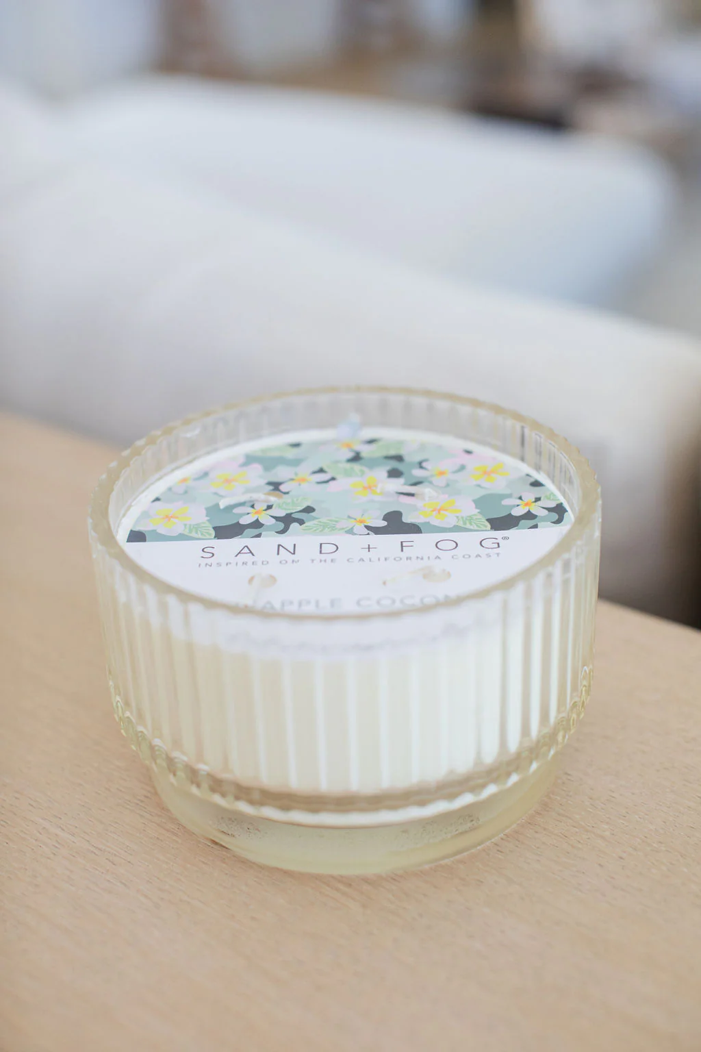 Pineapple Coconut 25 oz scented candle - Image 4