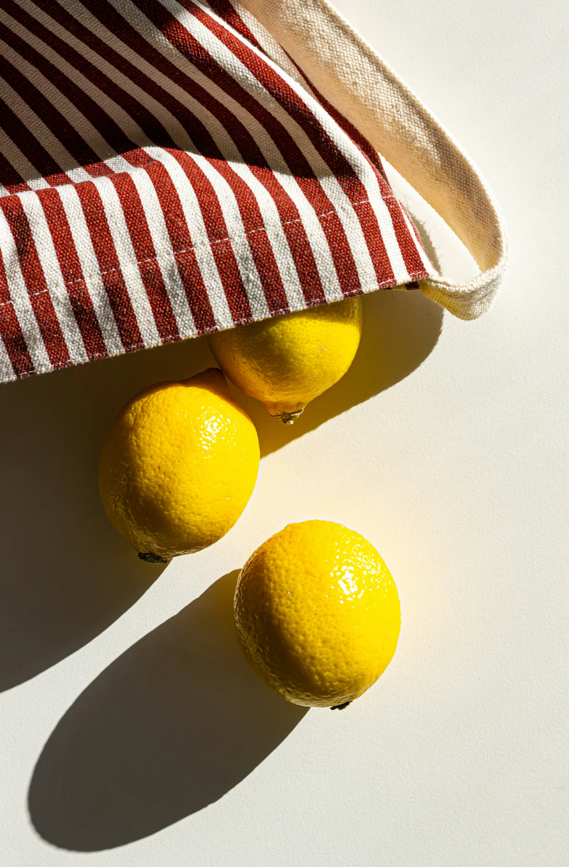 California Citron 12 oz scented candle - Image 5