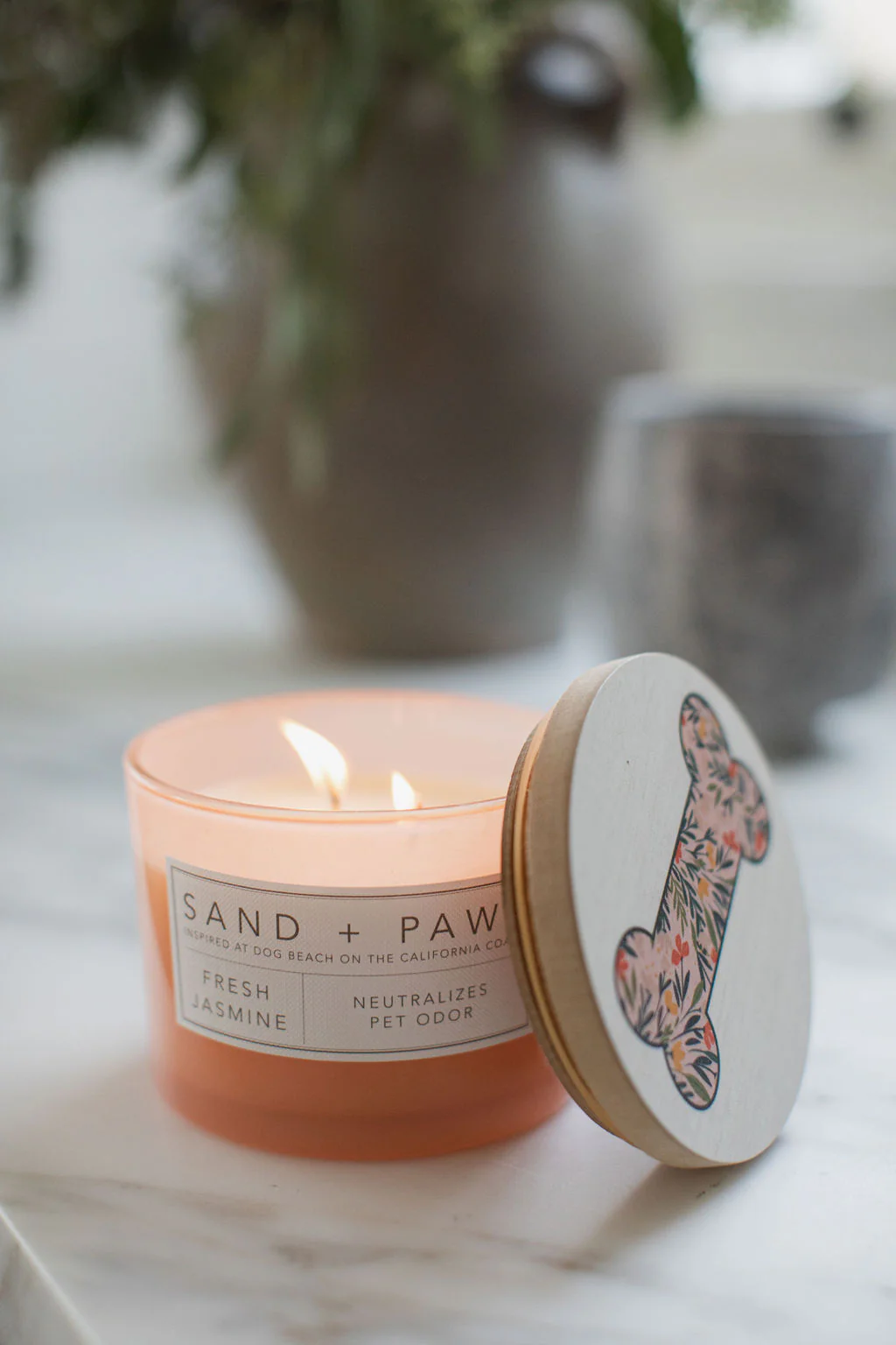 Sand + Paws Fresh Jasmine 12 oz scented candle - Image 5