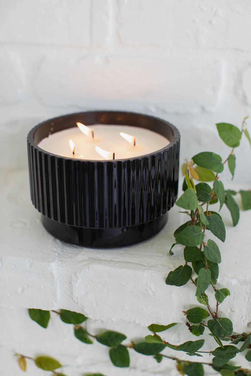 Tides of the Moon 25 oz scented candle - Image 3